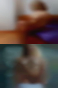 Female old in 3some swingers nude! Female old in 3some swingers nude!